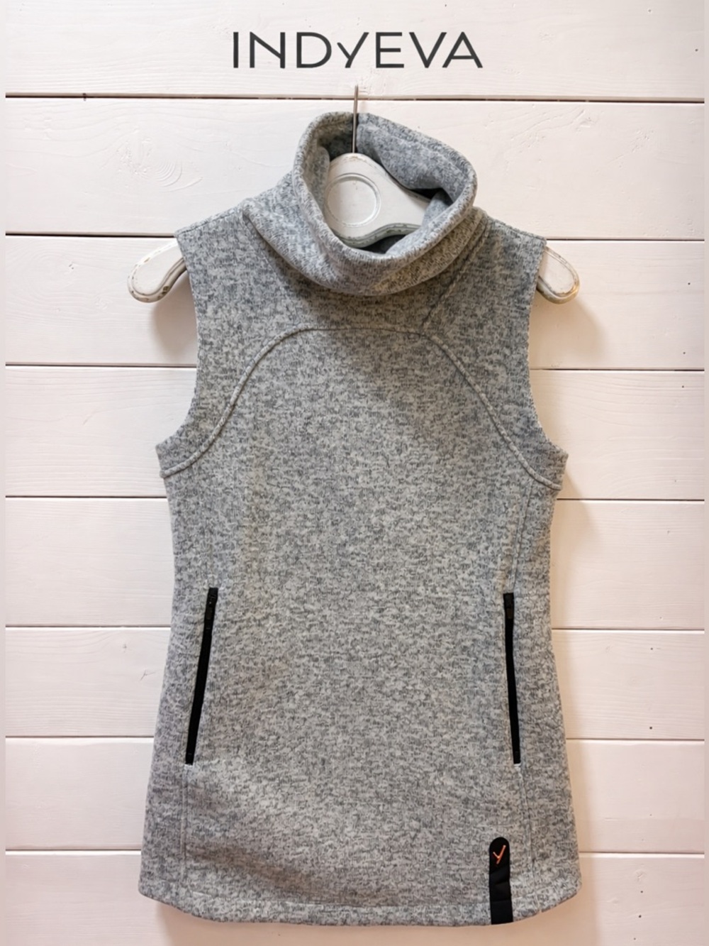 INDYEVA Grey Sleeveless Turtleneck Vest – Small – Heathered